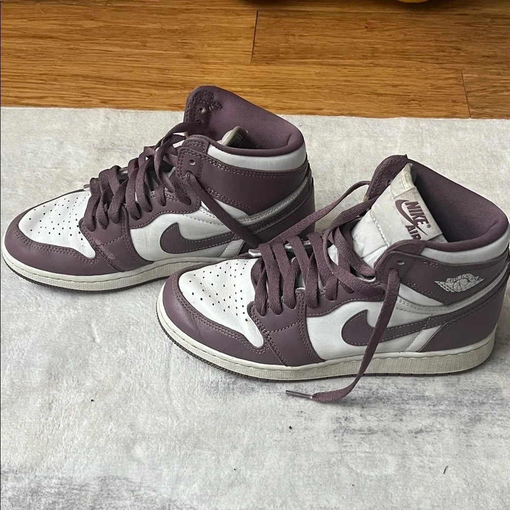 Nike Women's Sneakers - Plum and White